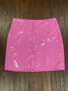 Size 4 / Small BRAND NEW! Pink Vinyl Mini Skirt